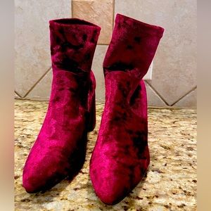 New velvet heeled shoes